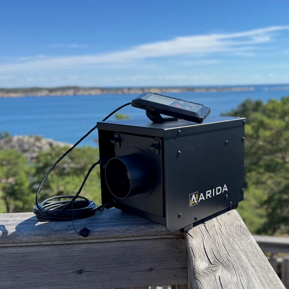 Arida Færder luftavfukter for fast installasjon med kabel og hygrostat