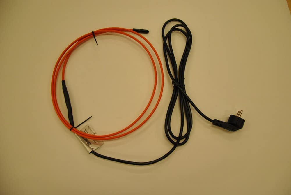 Varmekabel for avfukter med plugg